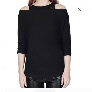 😍Bailey 44 sequin cold shoulder knit top